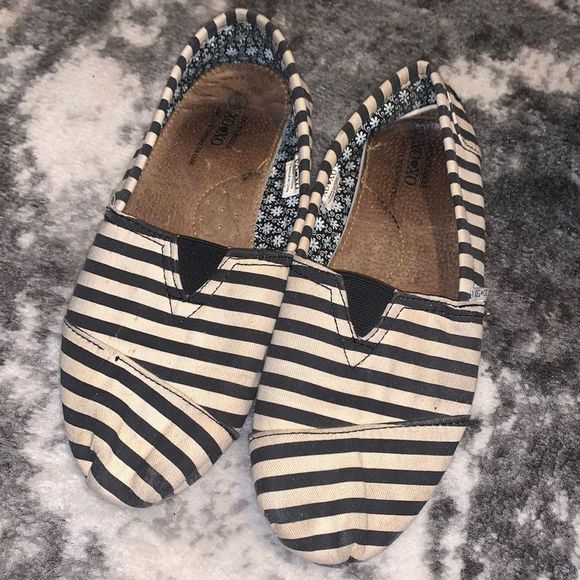 XOXO Shoes Stripe Black And White Slip One Poshmark